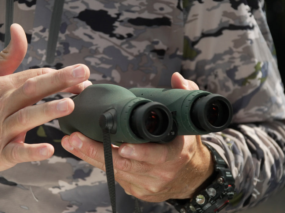 Swarovski EL Range 10x32 W/ Tracking Assistant (With Free Binocular Stud Installation)