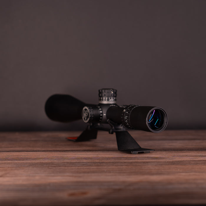 Nightforce NXS 5.5-22x50 SFP Zerostop NP-R1 Pre-Owned (W21356)