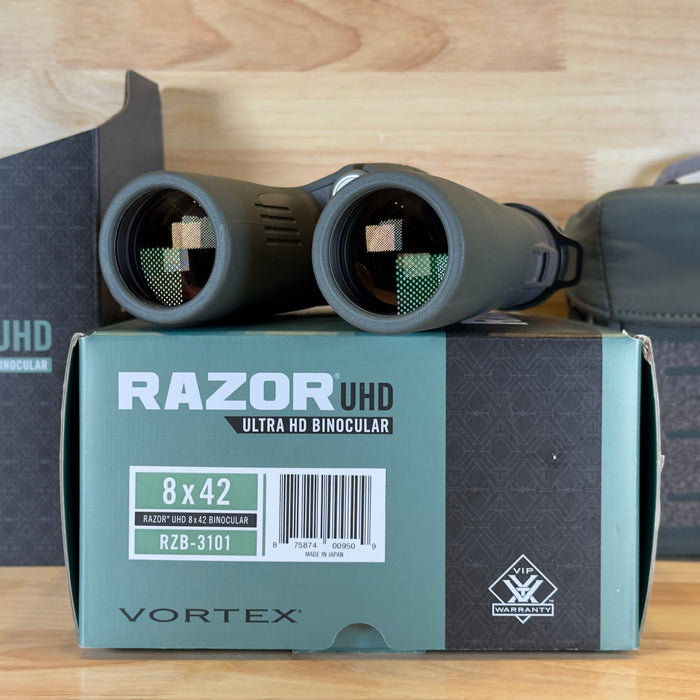 Vortex Razor UHD 8x42 Pre-Owned (R2103162)