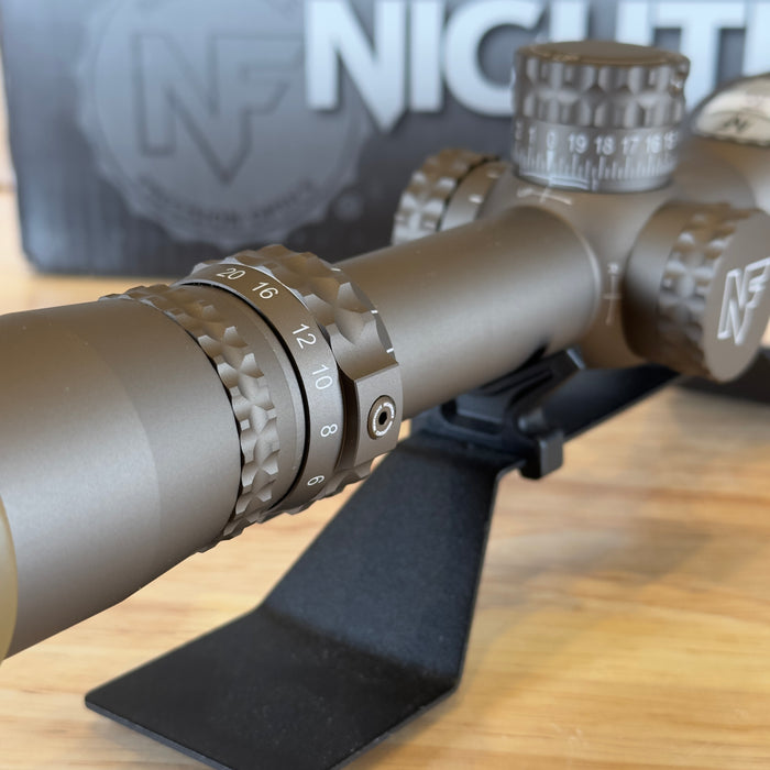 Nightforce NX8 2.5-20x50 MOA Digillum MOAR-CF2D Dark Earth (AA07973C)